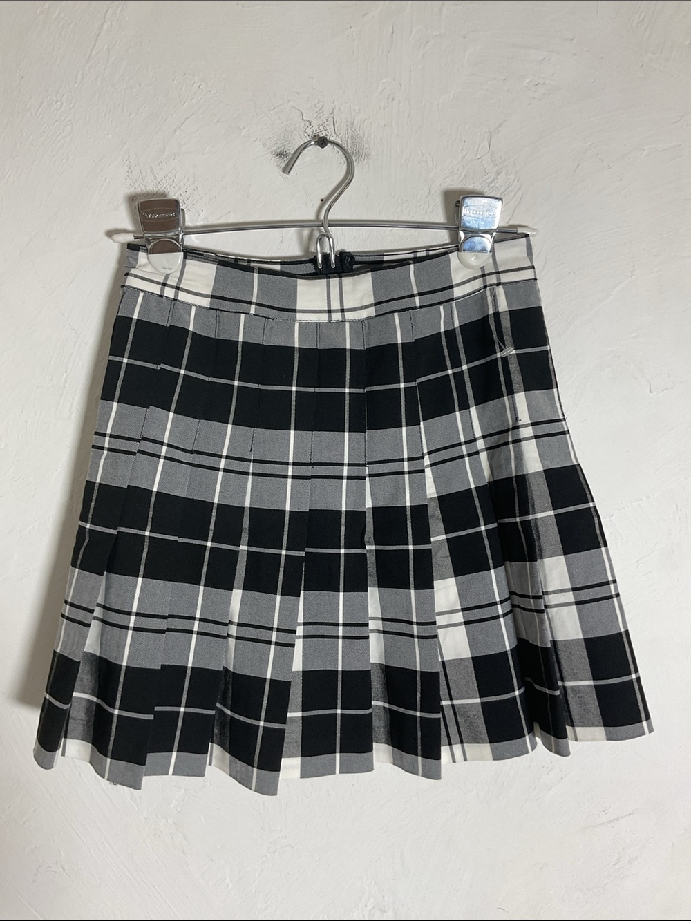 Love Tree Plaid Box Pleated Mini Skirt Size S Black White Gray NWOT